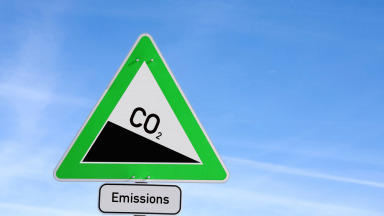 CO2 emissions shutterstock hfuchs 